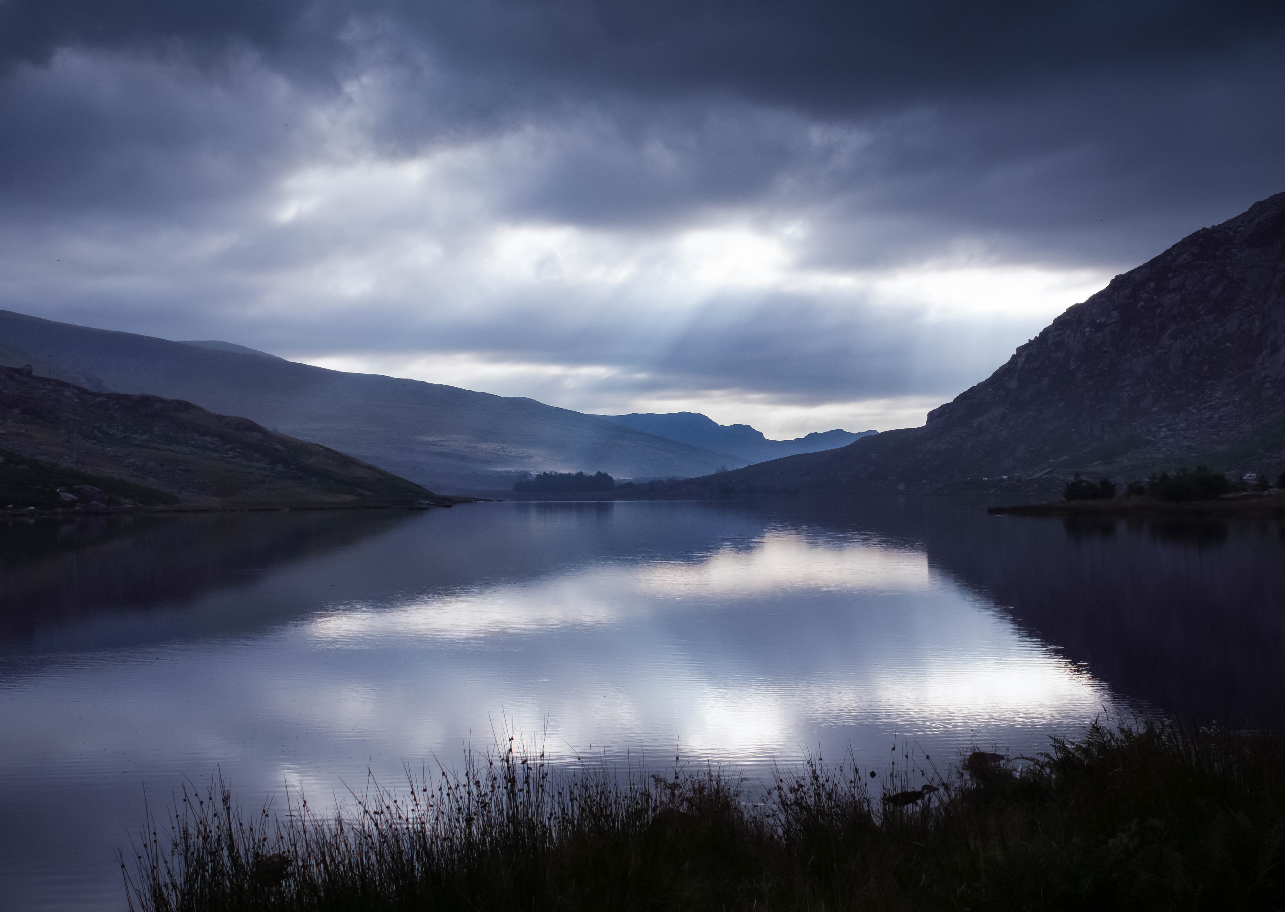 Dawn at Llynnau Ogwen, Snowdonia